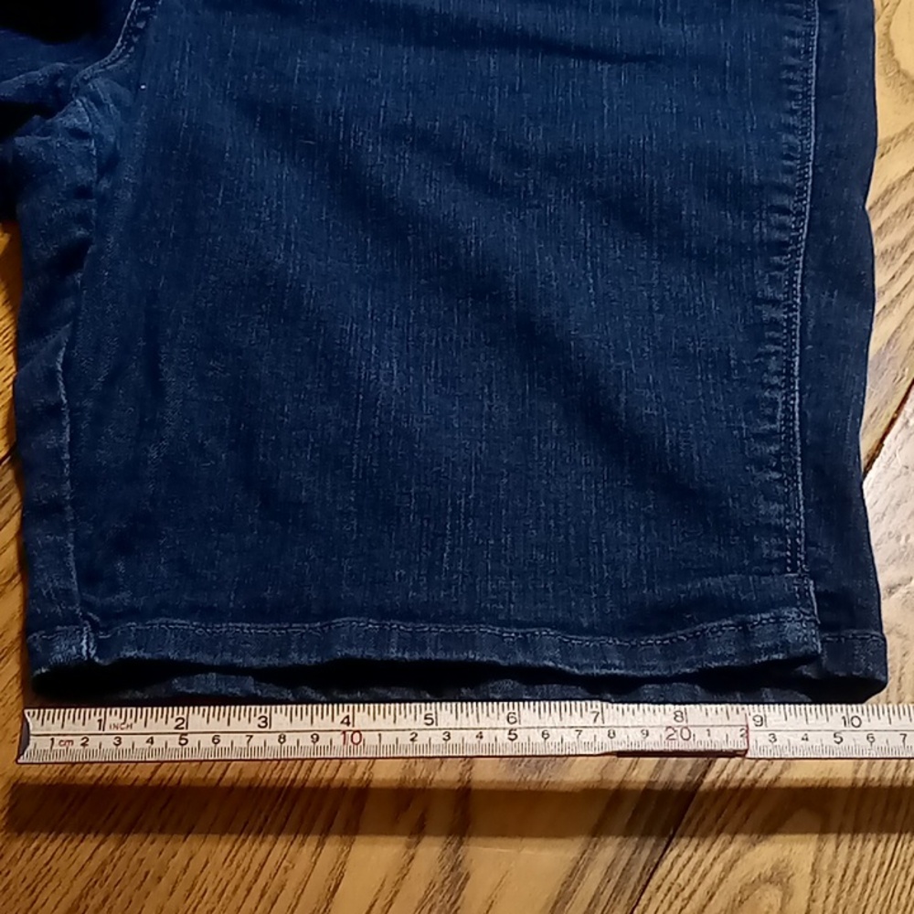 LEVI'S Jean Shorts Womens 24 Blue Dark Denim Preowned Summer Spring - Picture 4 of 8